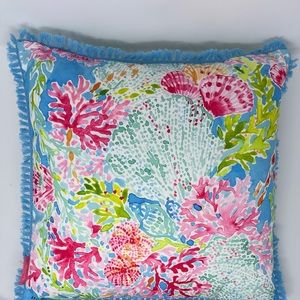 Lilly Pulitzer Indoor/Outdoor Pillow NWOT